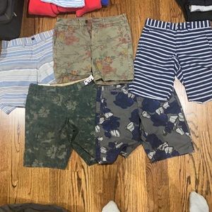 GAP mens printed shorts FLORAL AND STRIPES